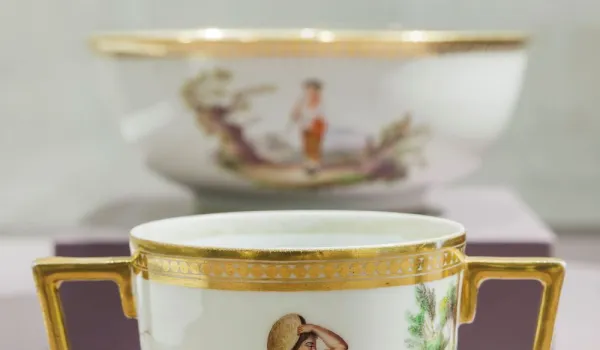 10 chateau de Nyon porcelaine_Sigfredo Haro_klein.jpg