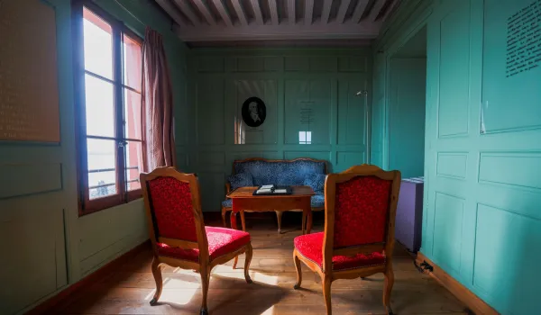 5 chateau de Nyon cabinetMatthisson_Sigfredo Haro_klein.jpg