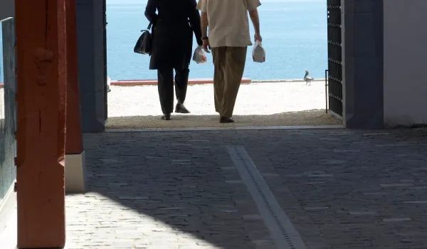 9 chateau de Nyon terrasse_Remy Gindroz_klein.jpg