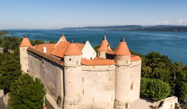 Chateau-de-Grandson-ouest-Titelbild.jpg