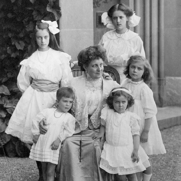 Historisches Foto von Familie auf Schloss Oberhofen